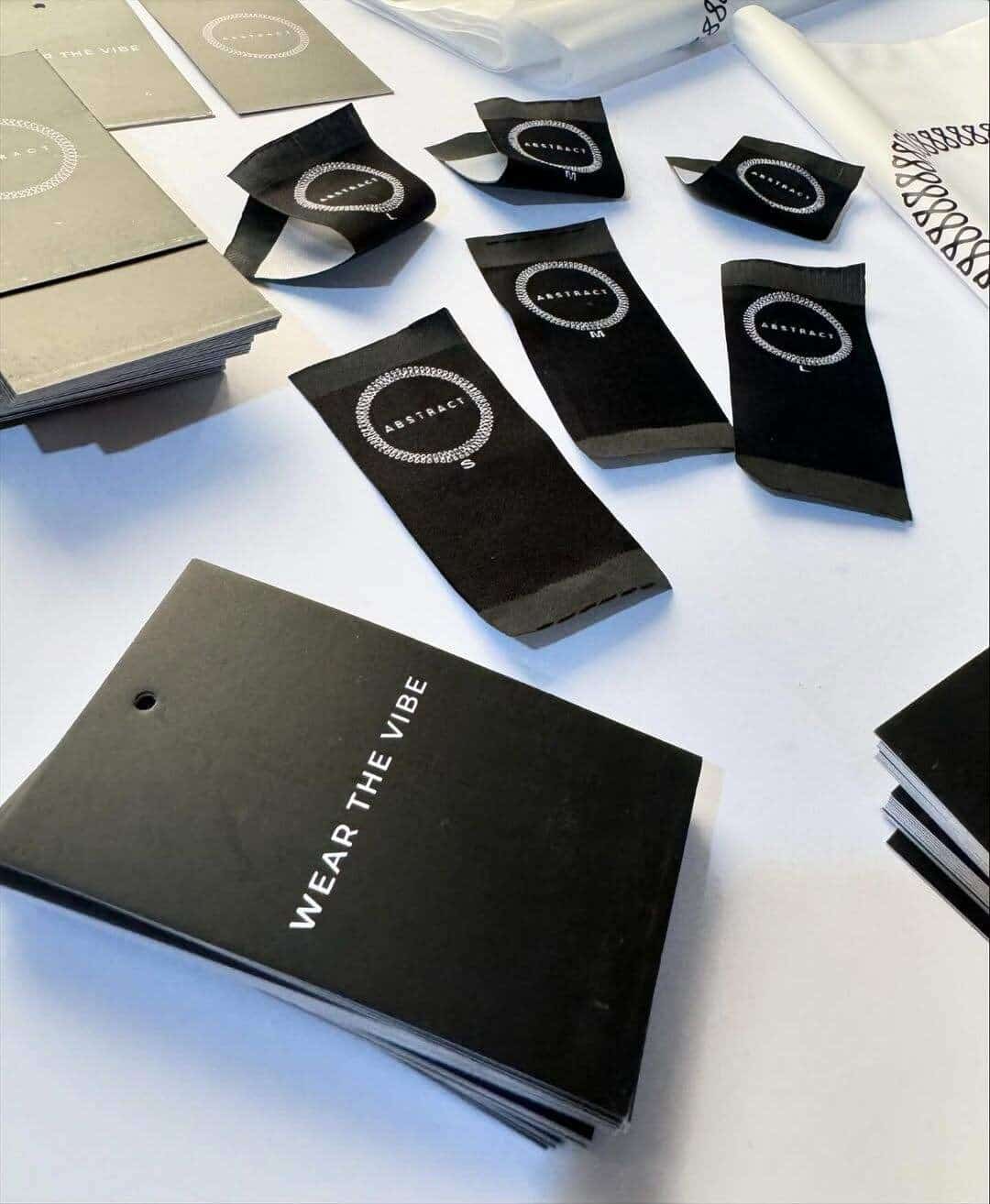 Your brand deserves a premium first impression! ✨ From custom Zip-lock Packaging Bags to high-definition Woven Labels, we provide a complete branding suite for fashion startups and established labels. 🌍 PrimeLabels