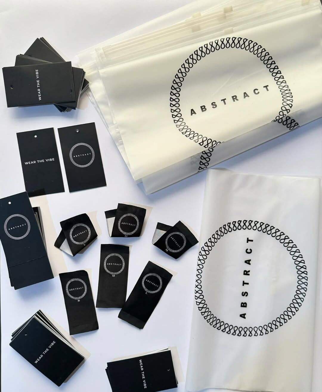 Your brand deserves a premium first impression! ✨ From custom Zip-lock Packaging Bags to high-definition Woven Labels, we provide a complete branding suite for fashion startups and established labels. 🌍 PrimeLabels — Prime Labels work sample