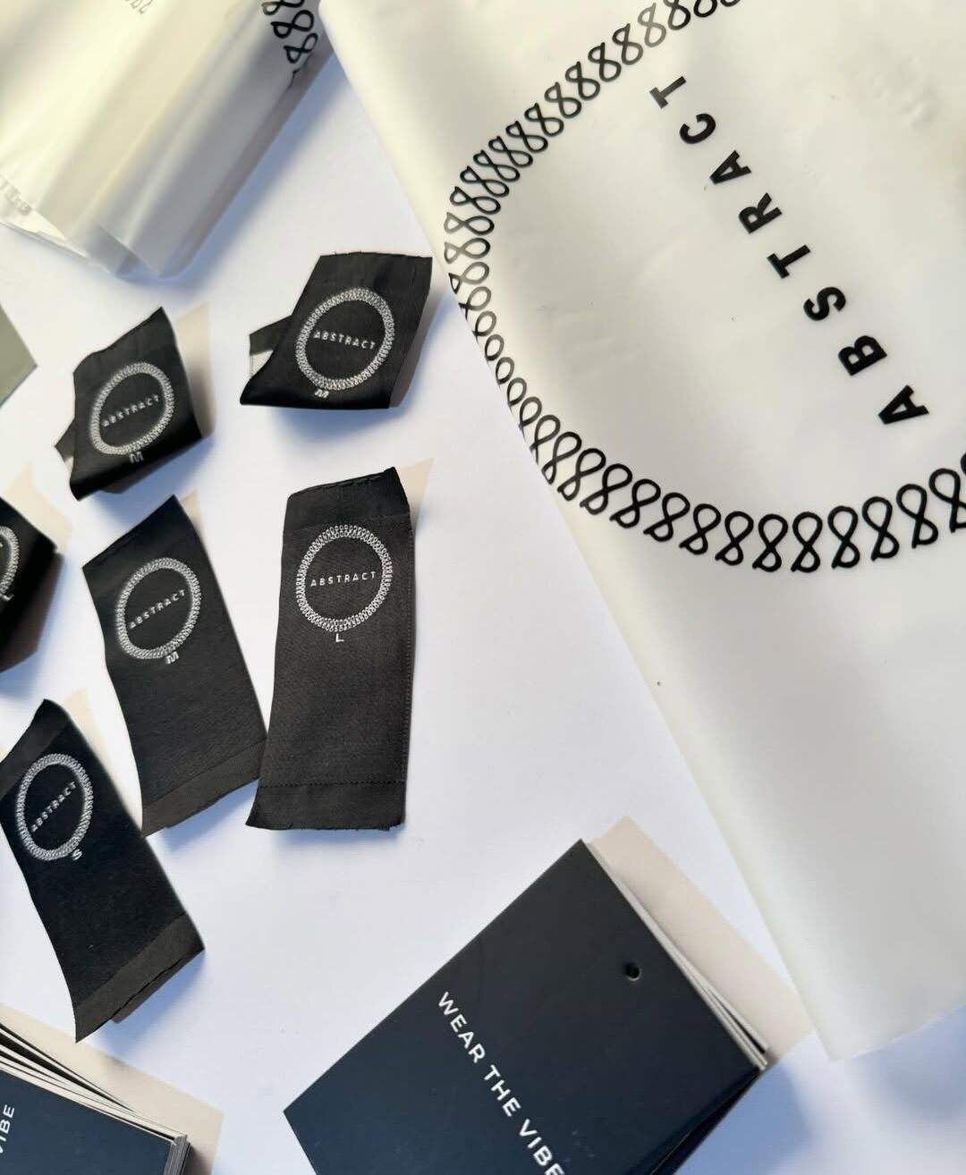 Your brand deserves a premium first impression! ✨ From custom Zip-lock Packaging Bags to high-definition Woven Labels, we provide a complete branding suite for fashion startups and established labels. 🌍 PrimeLabels — Prime Labels work sample